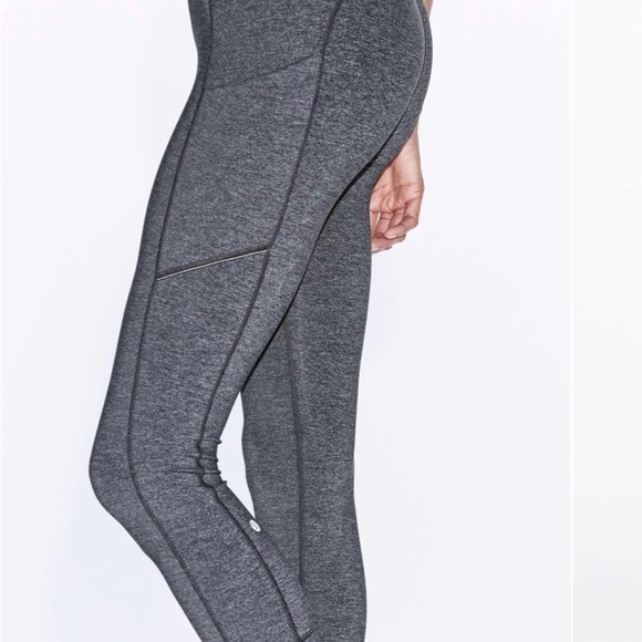 Lululemon Speed Up Crop (21") Heathered Black size 6 - Picture 4 of 13